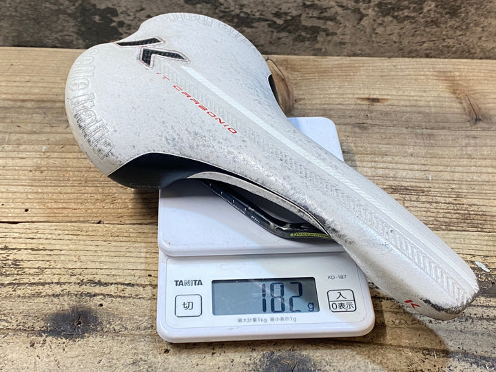 JV940 セライタリア selle italia Flite KiT CARBONiO サドル 白 カーボンレール ※座面表面劣化,レールガタつきの為ジャンク