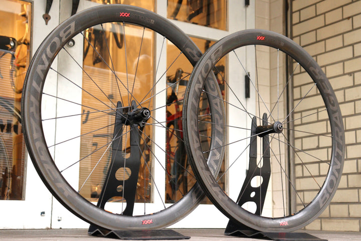 ボントレガー BONTRAGER アイオロス AEOLUS XXX 4 カーボン チューブレスレディ ホイールセット シマノ11/12S ワイドリム 【横浜店】