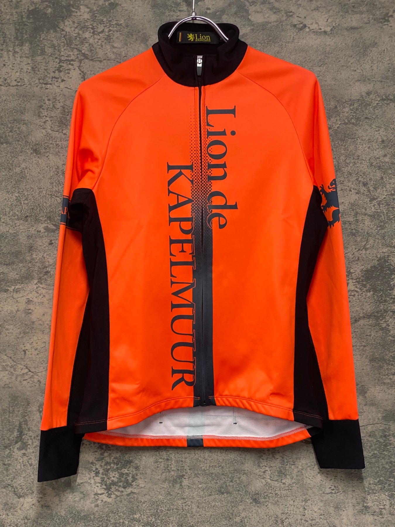 JU142 リオンドカペルミュール Lion de kapelmuur 長袖 サイクル