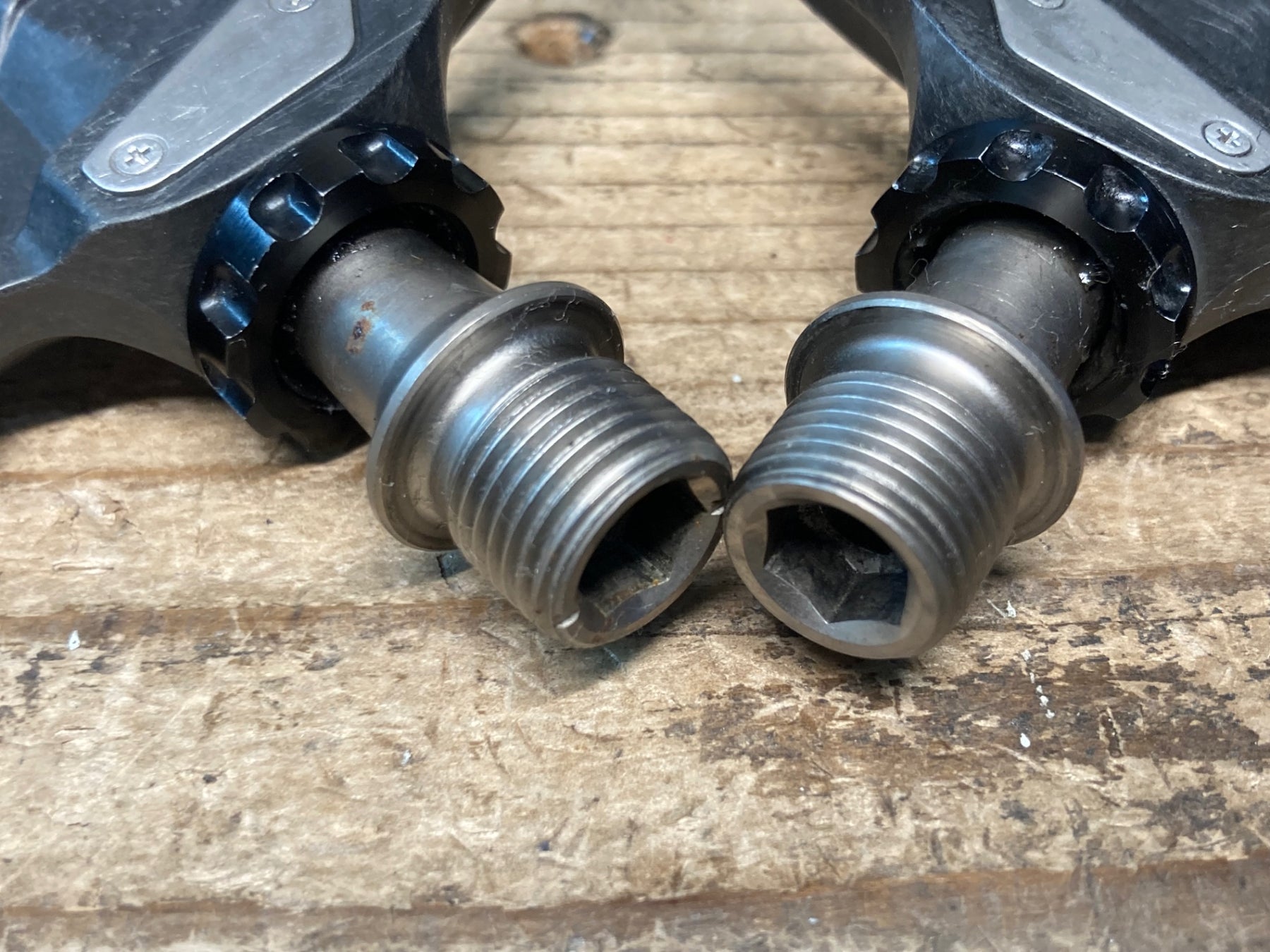 JD235 シマノ SHIMANO 105 PD-R7000 ビンディングペダル SPD-SL