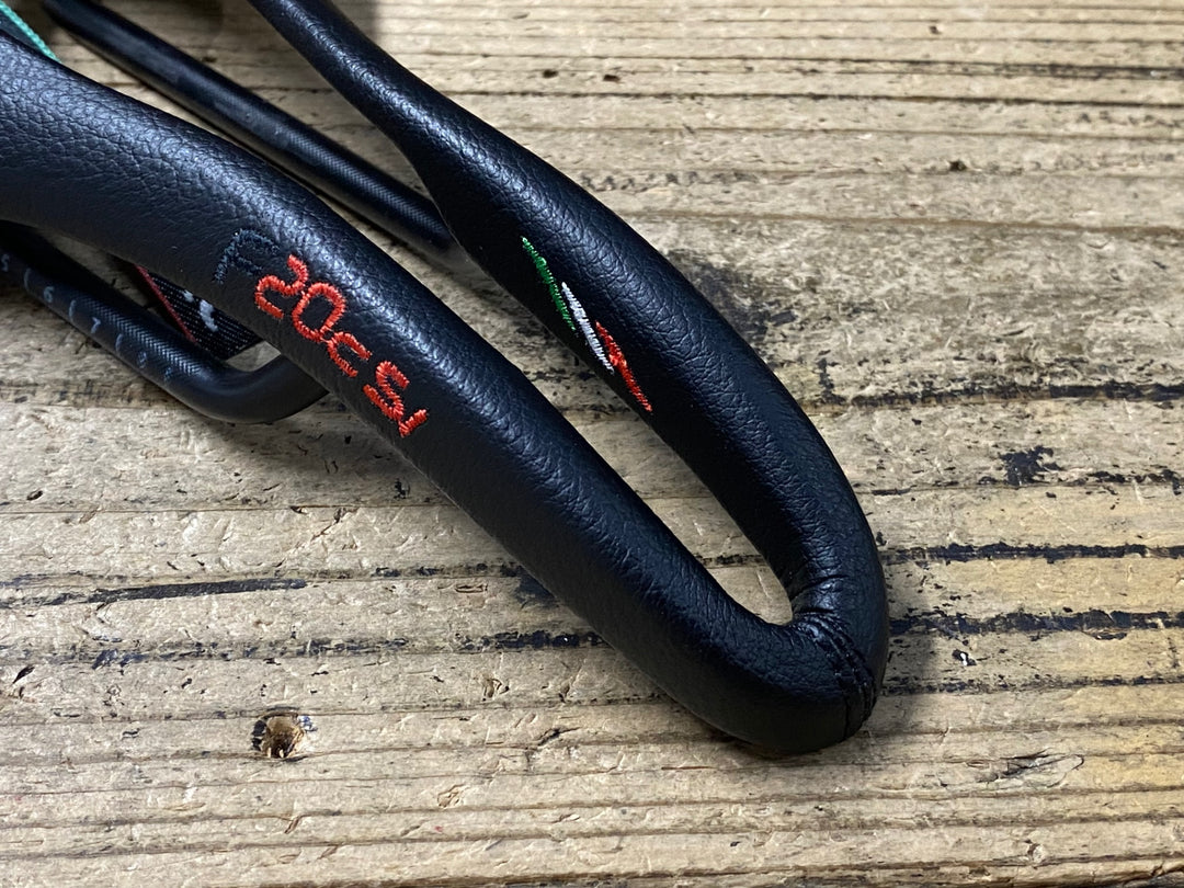 KR169 SELLE SMP F20cSi サドル 黒 aisi 304 tubeレール