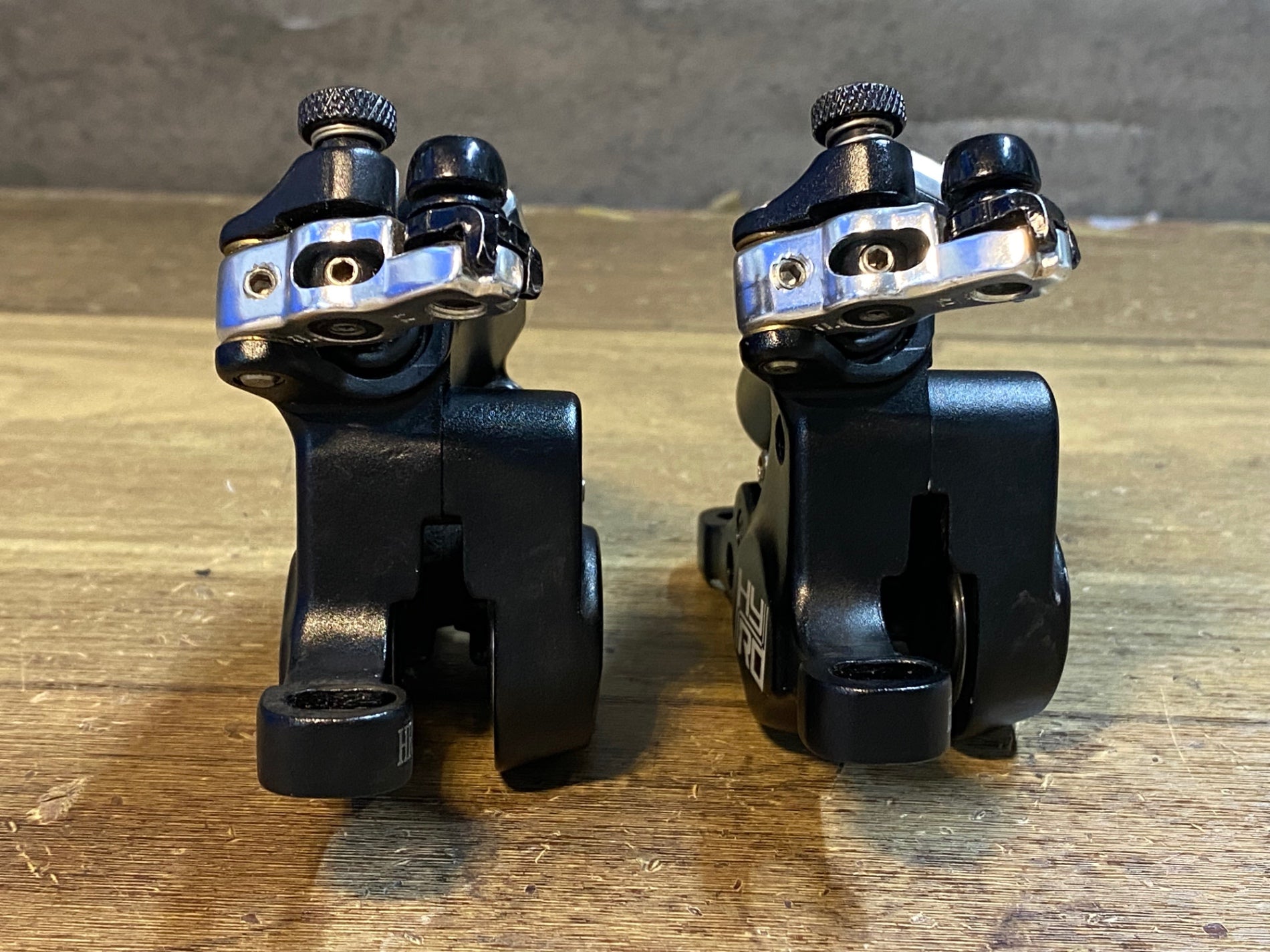 JO722 TRP HY/RD ディスクブレーキ キャリパー セット 油圧/機械式