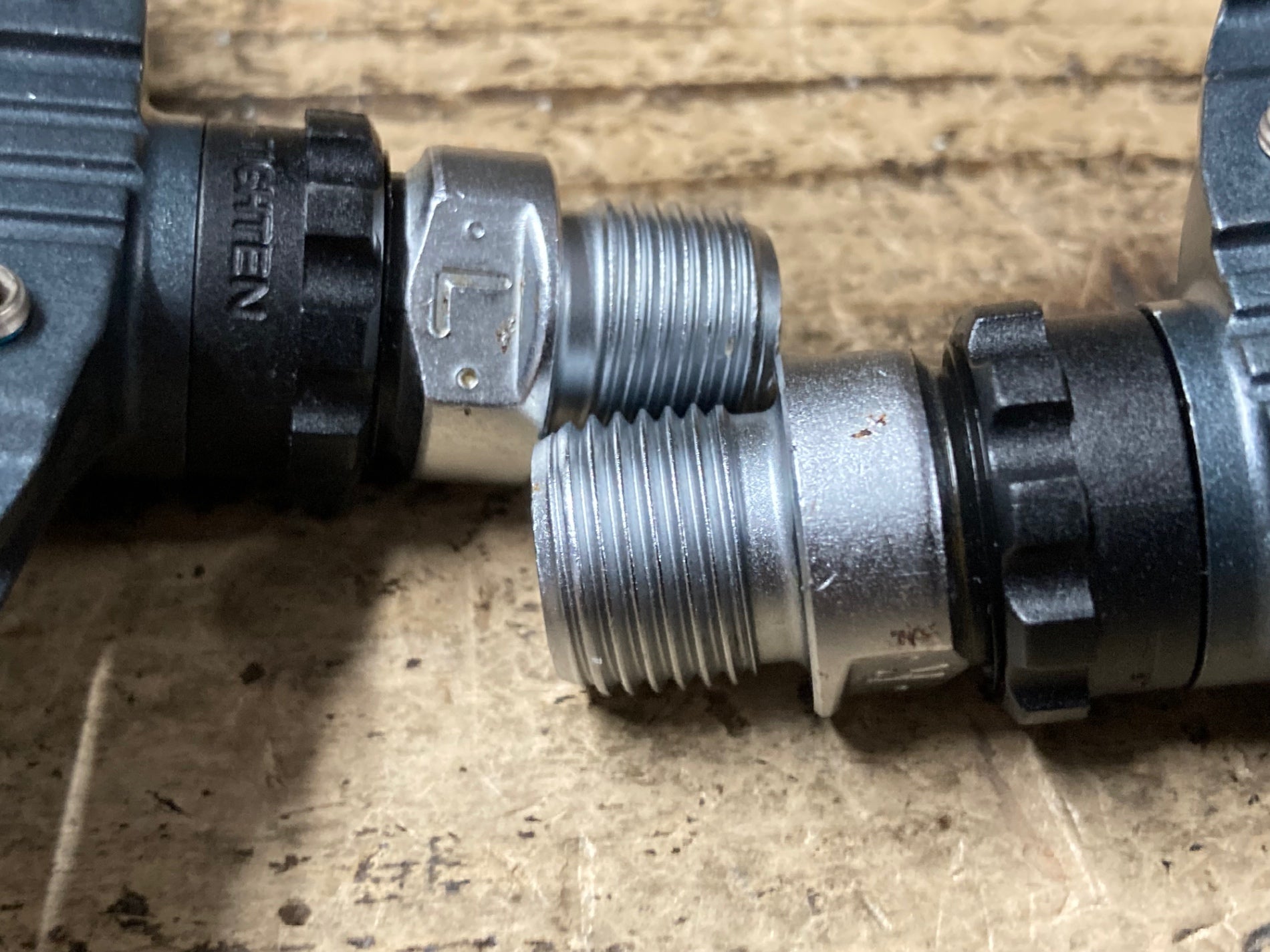 KA250 シマノ SHIMANO PD-EH500 ビンディングペダル 片面フラット SPD