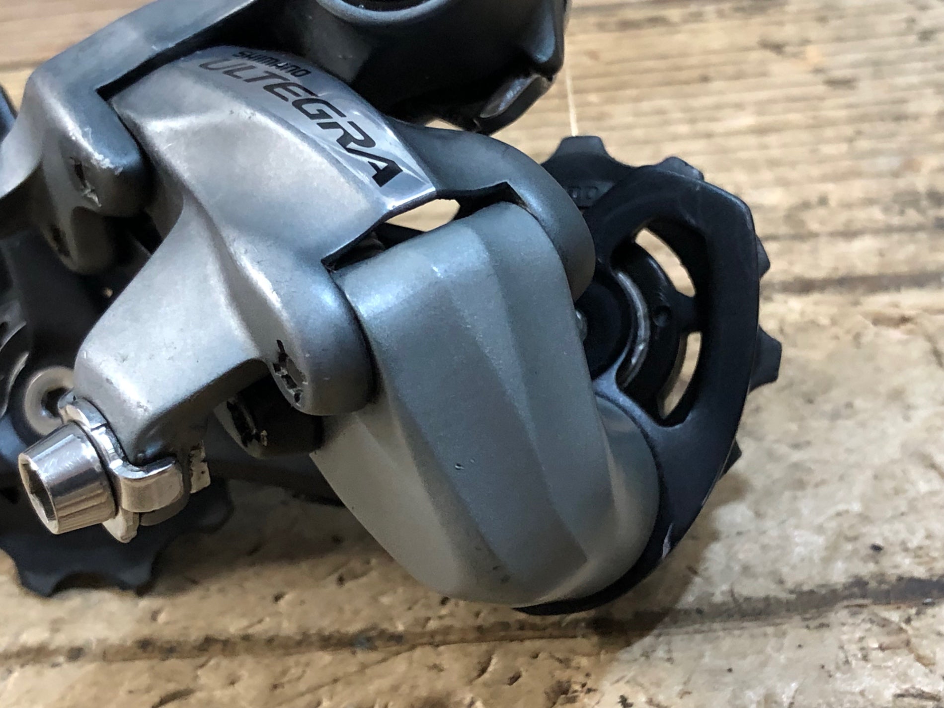 KD992 シマノ SHIMANO アルテグラ ULTEGRA RD-6700-SS リア