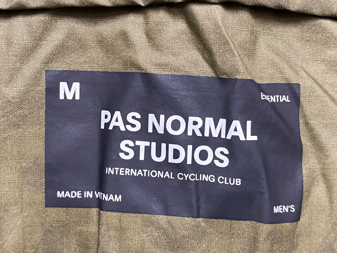 KA511 パスノーマルスタジオ PAS NORMAL STUDIOS ESSENTIAL INSULATED GILET ジレ サイクルベスト オリーブ M