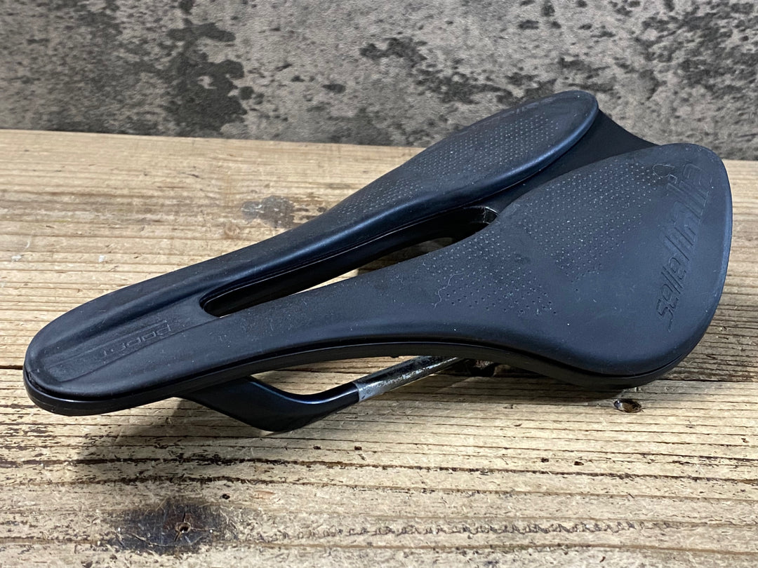 KD345 セライタリア selle italia BOOST SUPERFLOW サドル 145mm スチールレール
