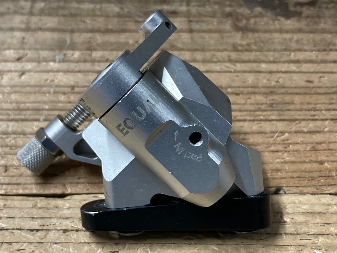 KJ598 グロータック GROWTAC EQUAL ディスクブレーキ キャリパー フラットマウント