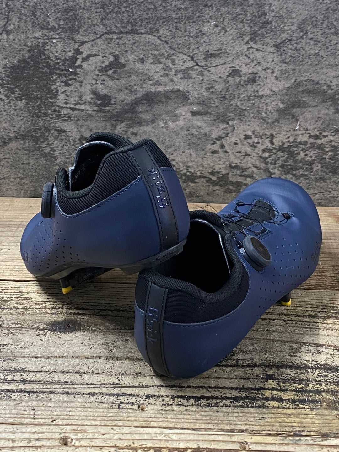 JS680 フィジーク fizik VENTO OMNA WIDE SPD-SL ビンディングシューズ 紺 EU42