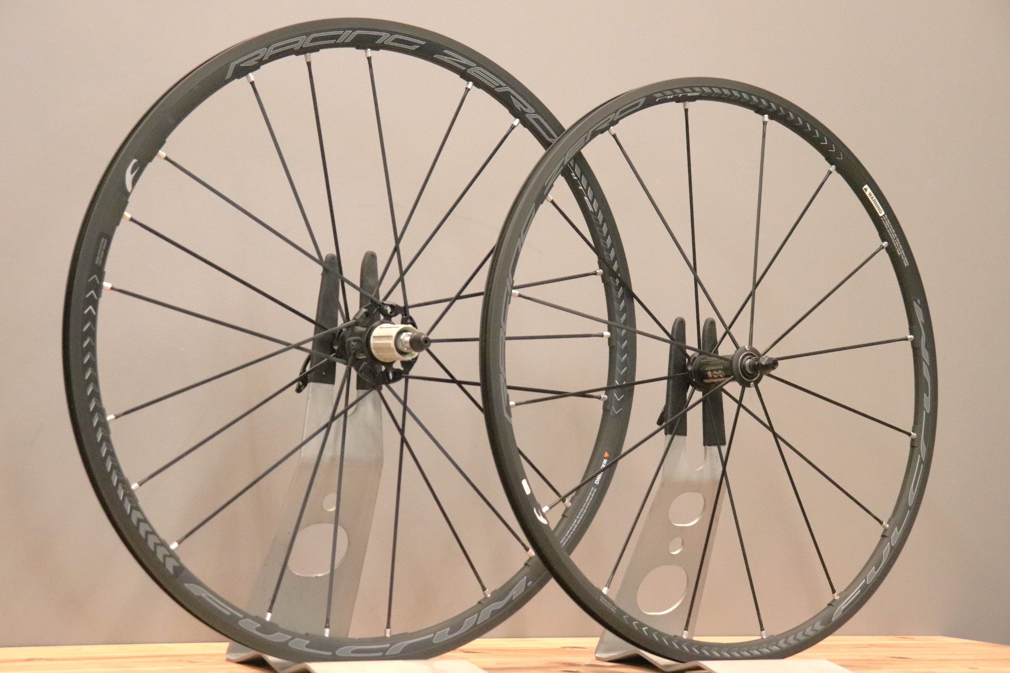 佐藤様用フルクラム　レーシングゼロナイトRACING ZERO NITE c15 レーシングゼロ ナイトC15 | フルクラム（FULCRUM）ホイールの通販店舗