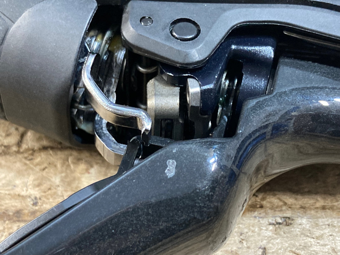 KB016 シマノ SHIMANO アルテグラ ULTEGRA ST-R8020 STIレバー 2x11S ※固定部クラックのためジャンク