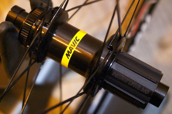 未使用 マヴィック MAVIC キシリウム ディスク KSYRIUM 30 DISC アルミ チューブレス ホイールセット シマノ12S/11S 【名古屋店】