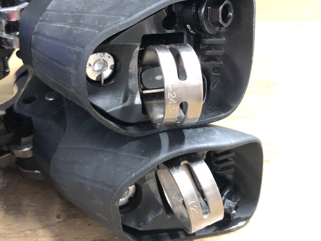 KJ475 シマノ SHIMANO 105 ST-R7025 STIレバー 2x11S 油圧 ※ガリ傷,右フード破れ