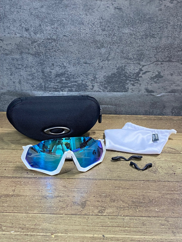 KE795 オークリー OAKLEY FLIGHT JACKET サングラス アイウェア 白 PRIZM