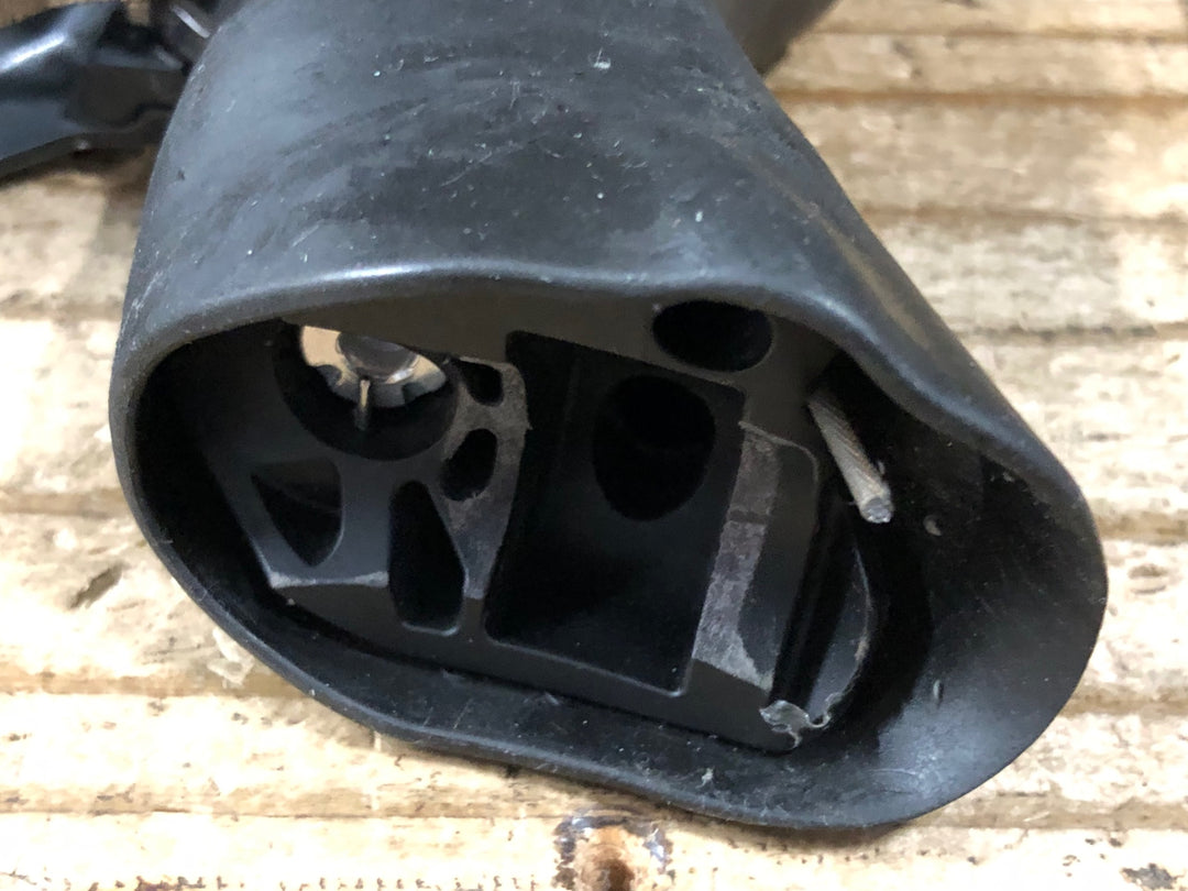 KI895 シマノ SHIMANO ティアグラ Tiagra ST-4700 右 STIレバー 10s ※ブラケットカバー劣化,クランプ欠品,動作不具合のためジャンク