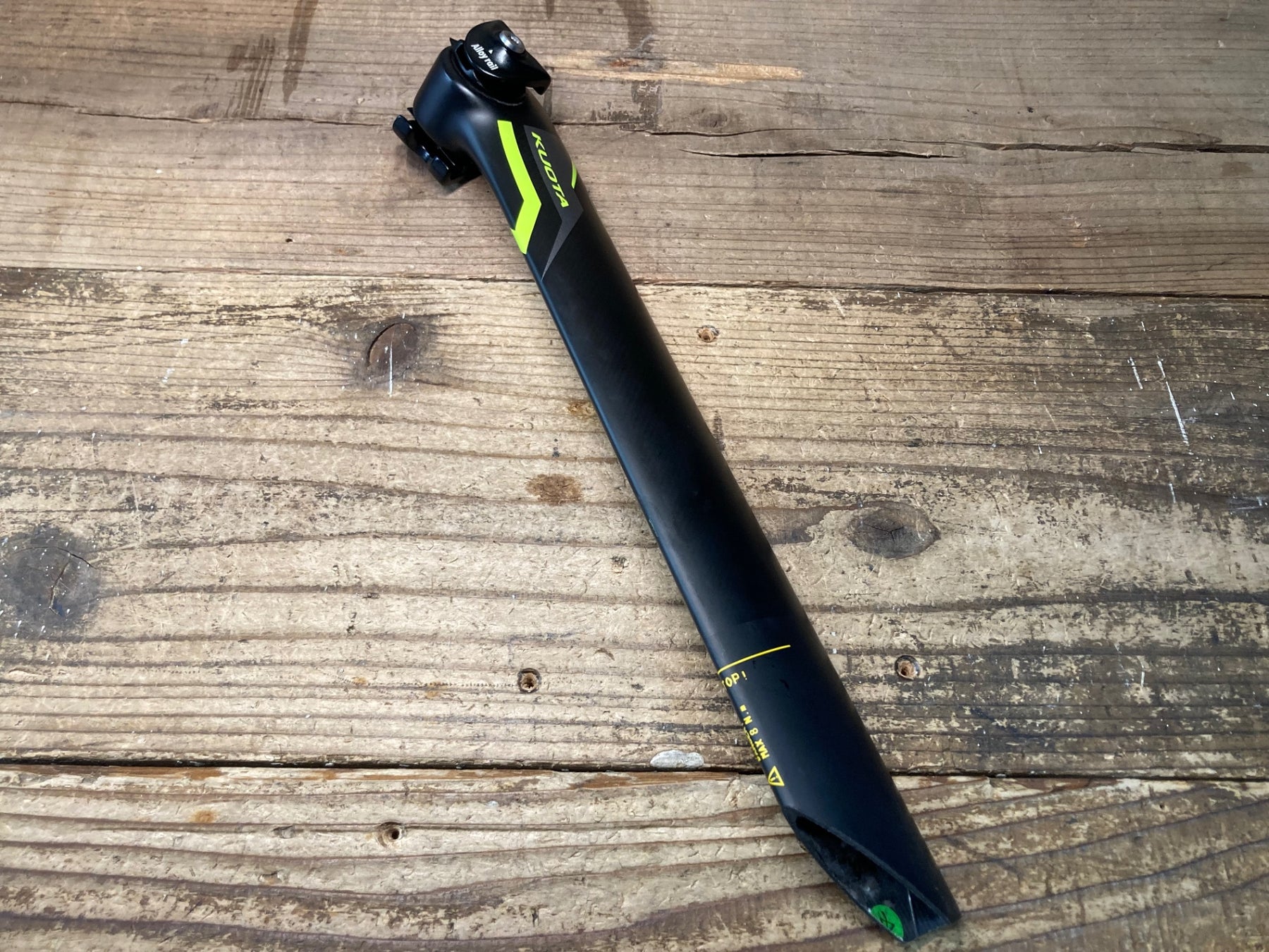 JJ381 KUOTA 2016 KOUGAR カーボン シートポスト 360mm カット済 Alloy