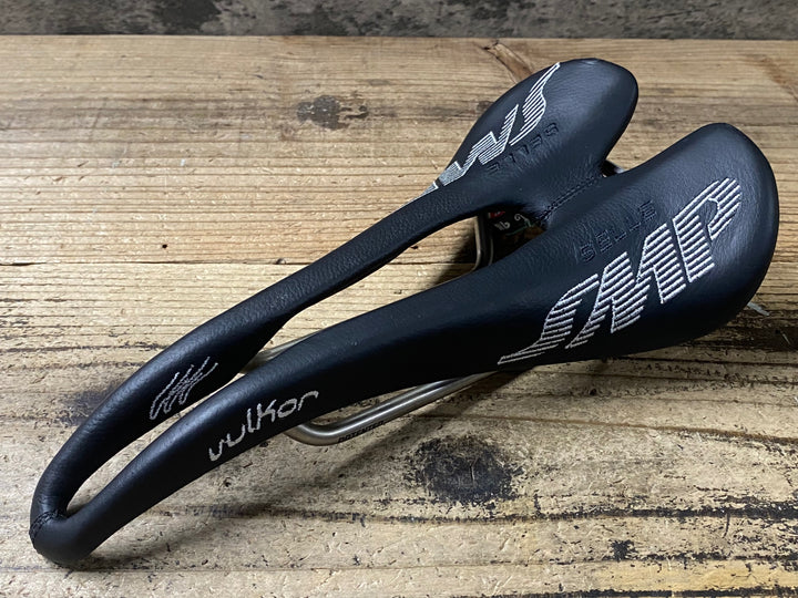 KI484 SELLE SMP ブルコー VULKOR スチールレール サドル 黒
