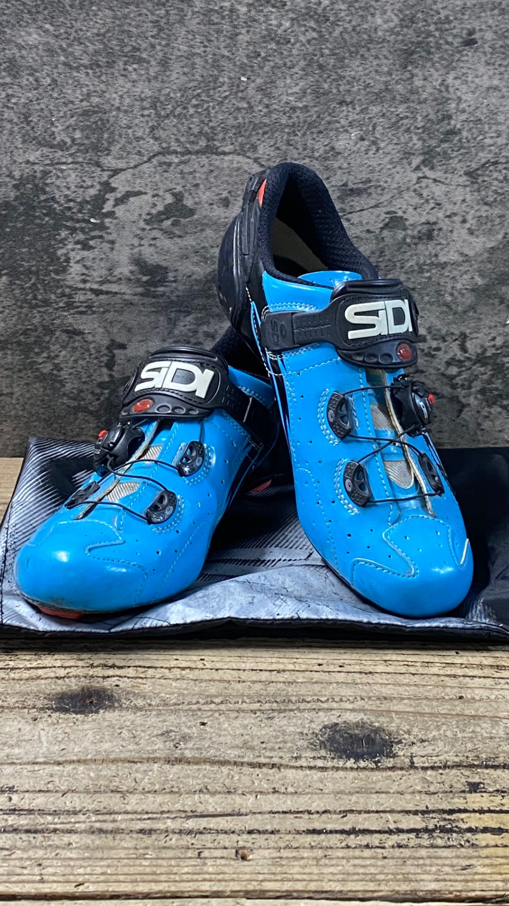 KC546 シディ SIDI WIRE VENT CARBON ビンディングシューズ 3穴 水色