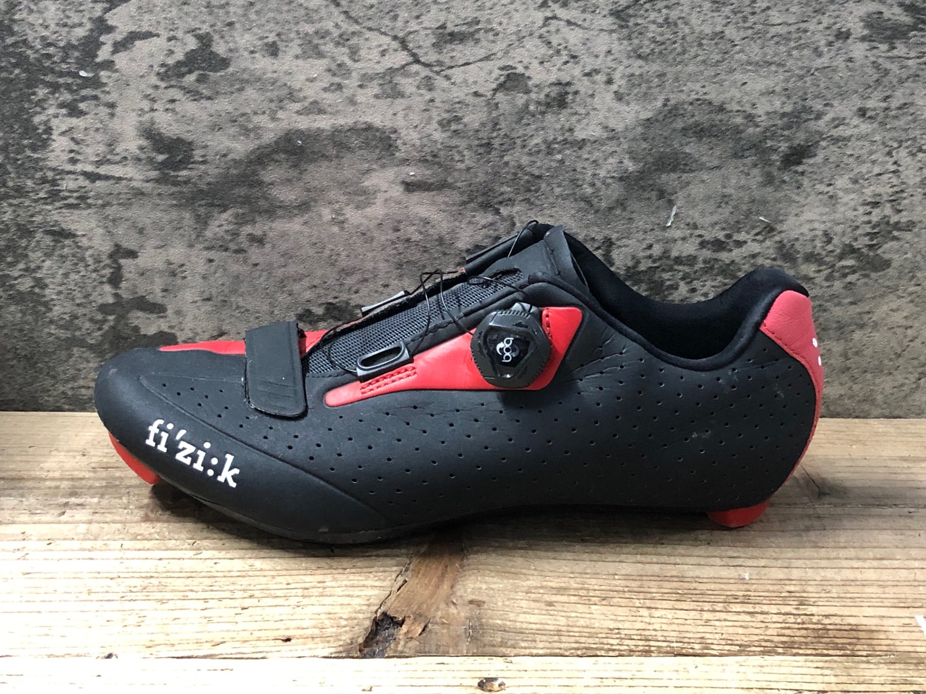 KC823 フィジーク fizik r5 road shoes ビンディングシューズ 3穴 BOA