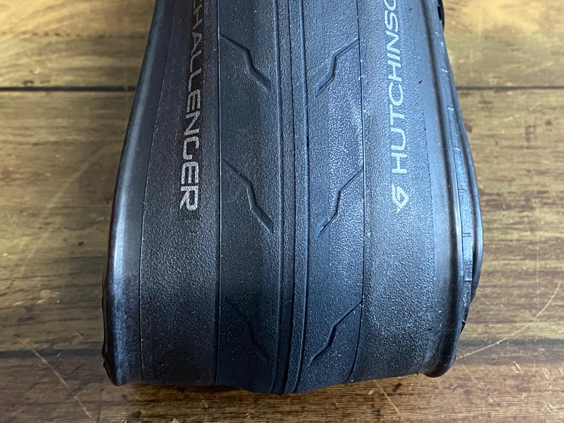 JT726 ハッチンソン HUTCHINSON チャレンジャー CHALLENGER タイヤ