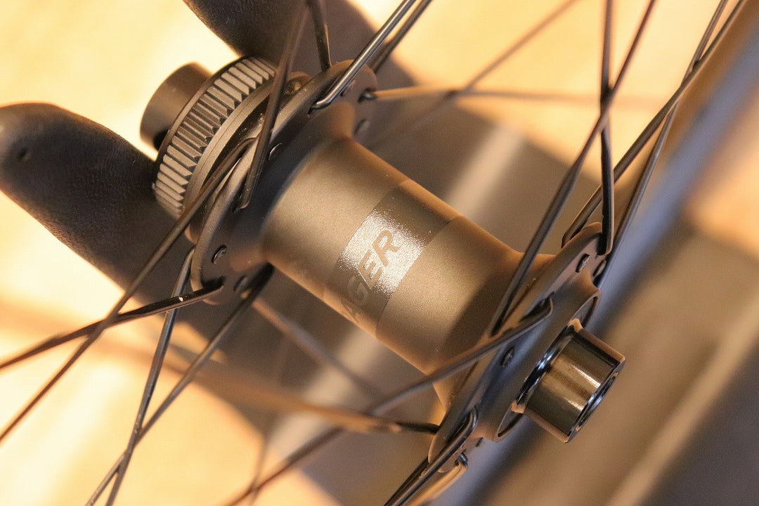 ボントレガー BONTRAGER アイオロス エリート AEOLUS ELITE 35 DISC カーボン チューブレスレディ ホイールセット シマノ 11/12S 【芦屋店】