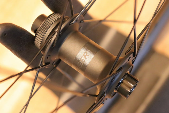 ボントレガー BONTRAGER アイオロス エリート AEOLUS ELITE 35 DISC カーボン チューブレスレディ ホイールセット シマノ 11/12S 【芦屋店】