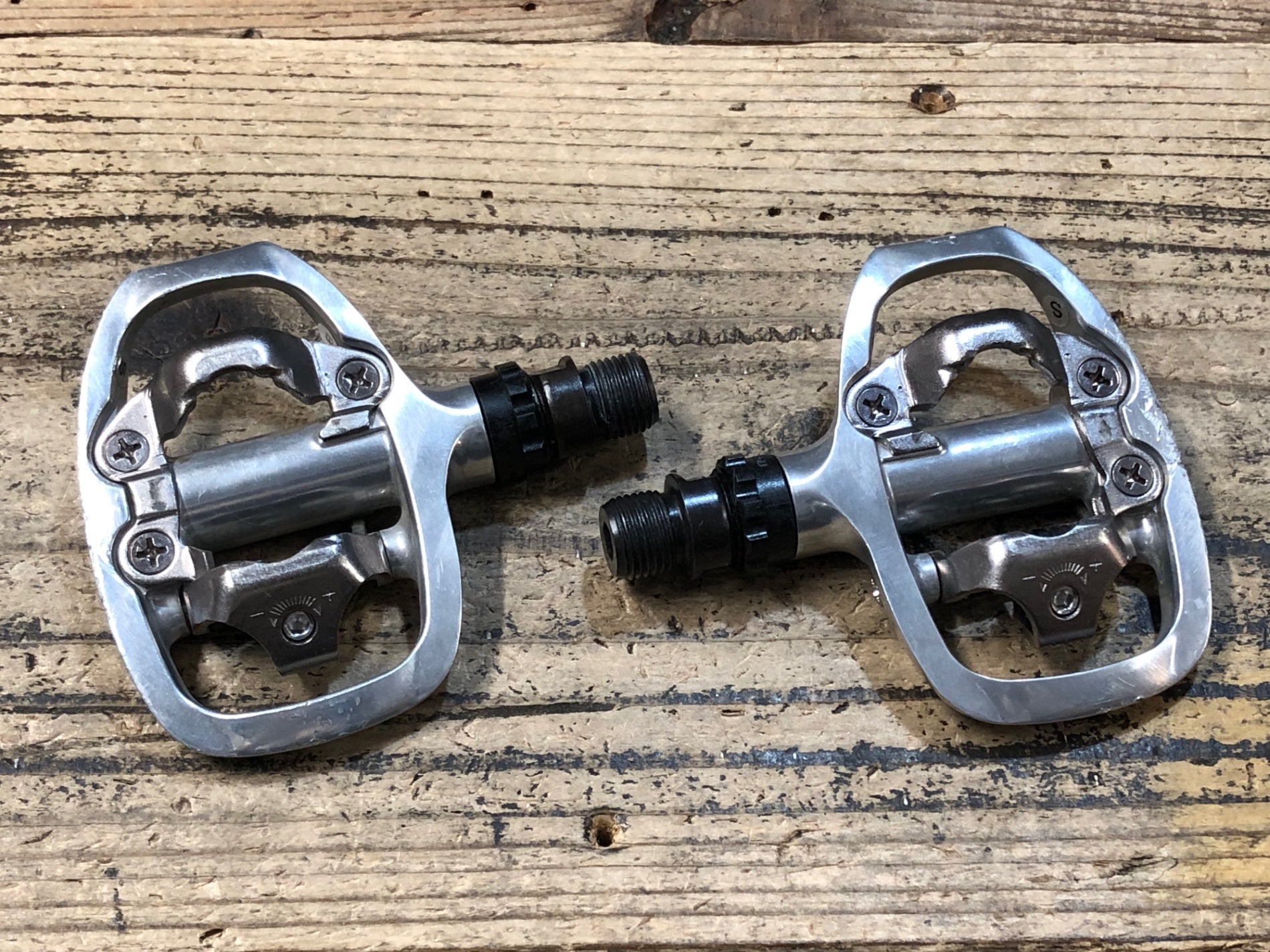 JX056 シマノ SHIMANO PD-A520 ビンディングペダル SPD シルバー JX056 シマノ SHIMANO PD-A520 ビンディングペダル SPD シルバー