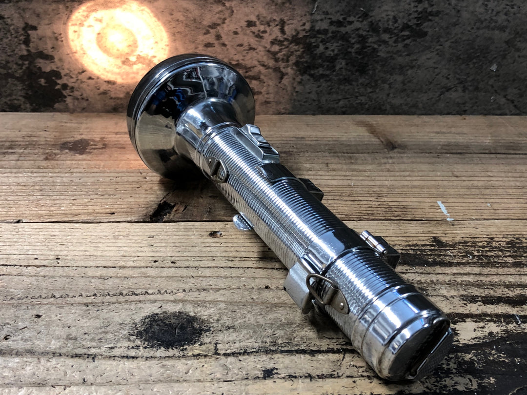 KM890 NOVEL 探検ライト 懐中電灯