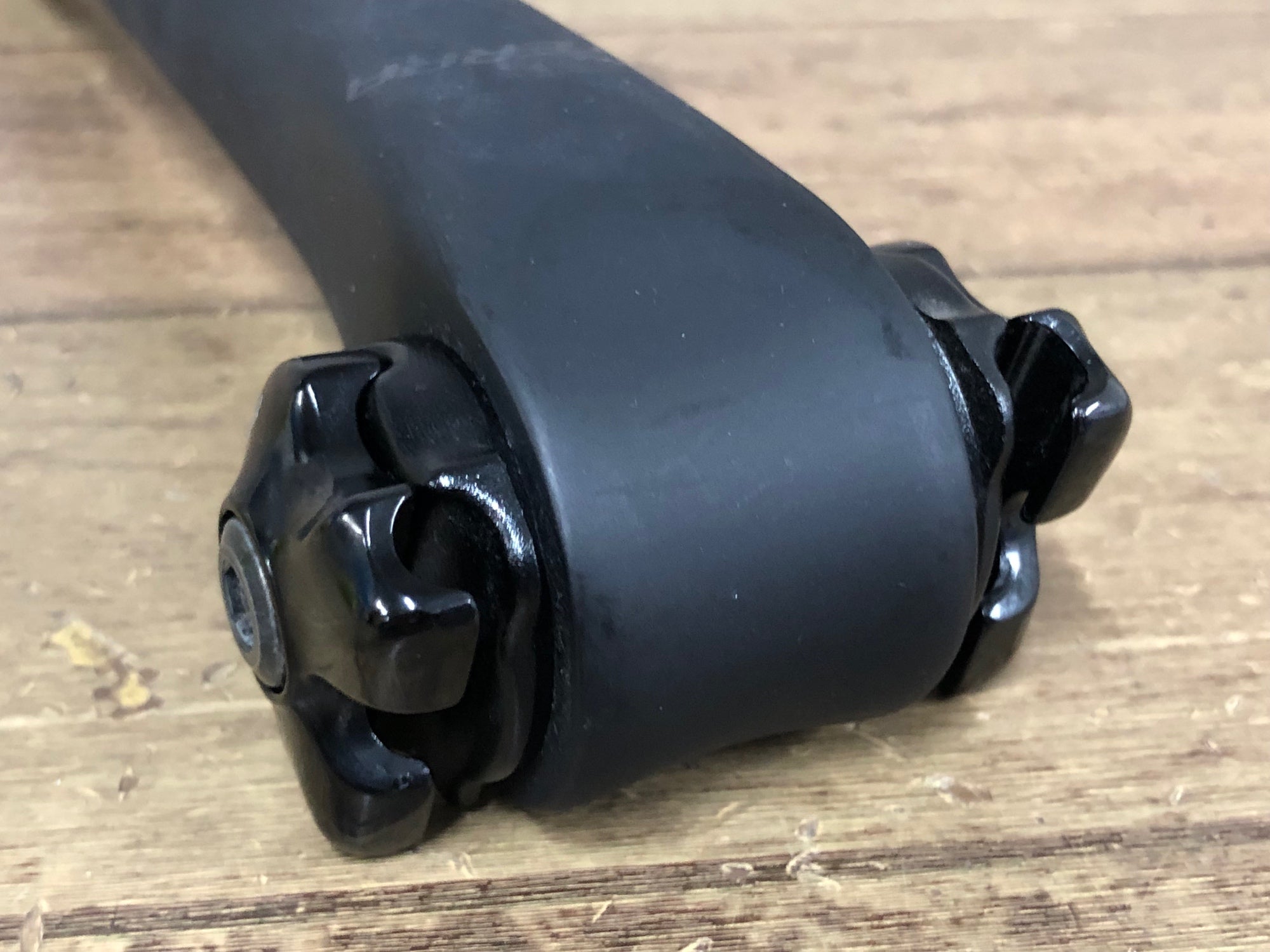 ROVAL 「ロヴァール」 TERRA CARBON POST φ27.2 【公式通販】