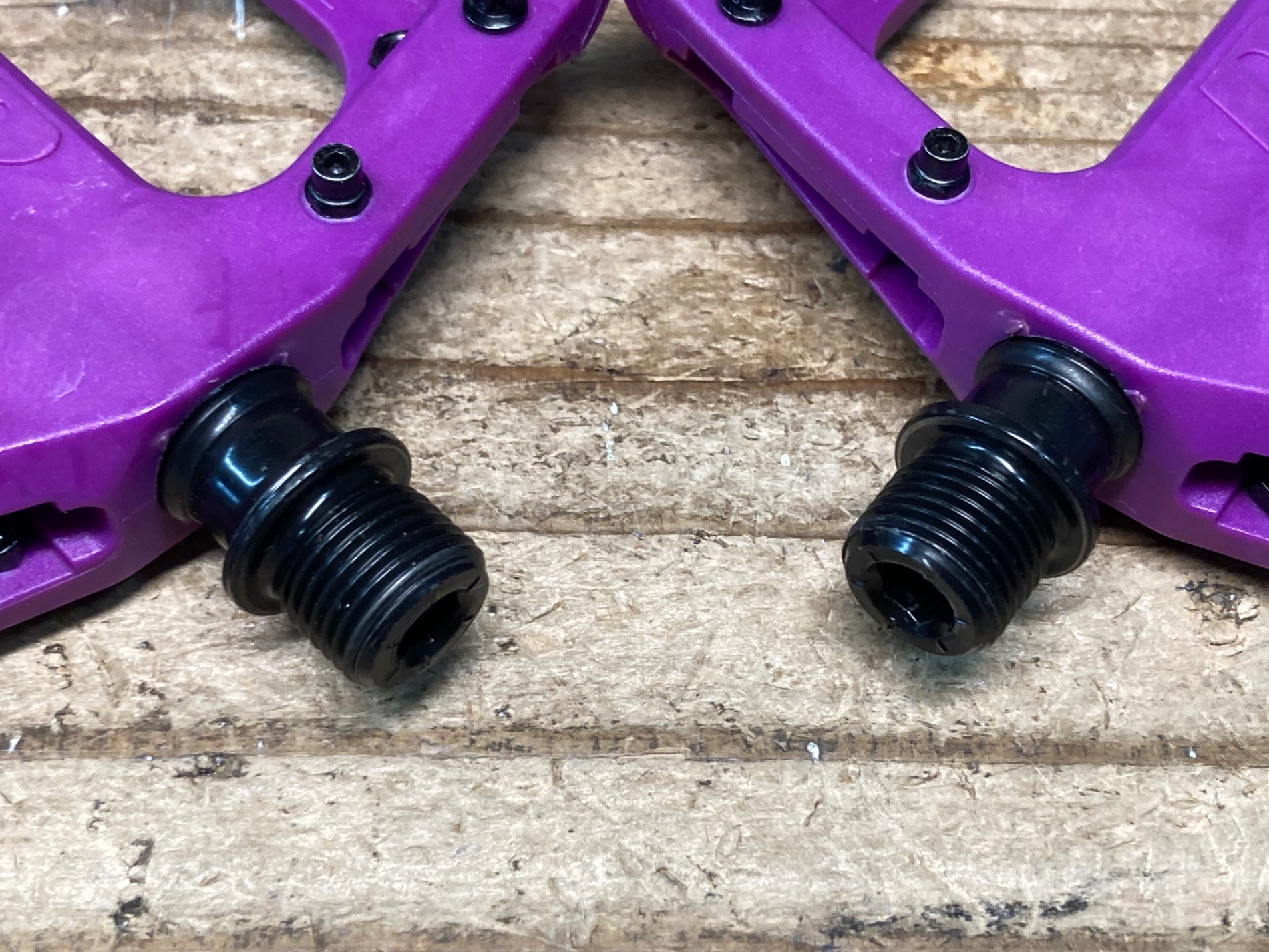 JP678 DMR V11 樹脂 フラットペダル 紫 MTB ピン付き – BICI AMORE