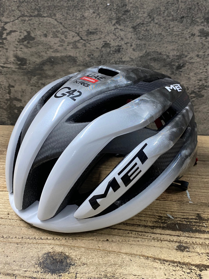 KQ161 メット MET トレンタ TRENTA 3K CARBON ヘルメット L 黒白赤 UAE 2024年11月製造