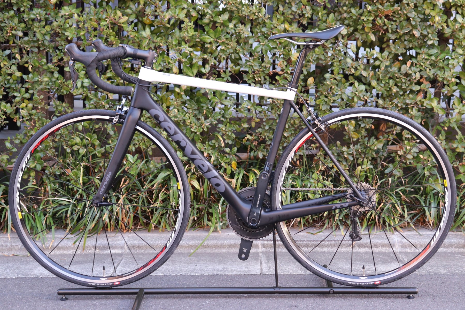 cervelo r3 フルカーボンロードバイク サーヴェロ CERVELO R3 2017年 54サイズ シマノ アルテグラ 6870MIX