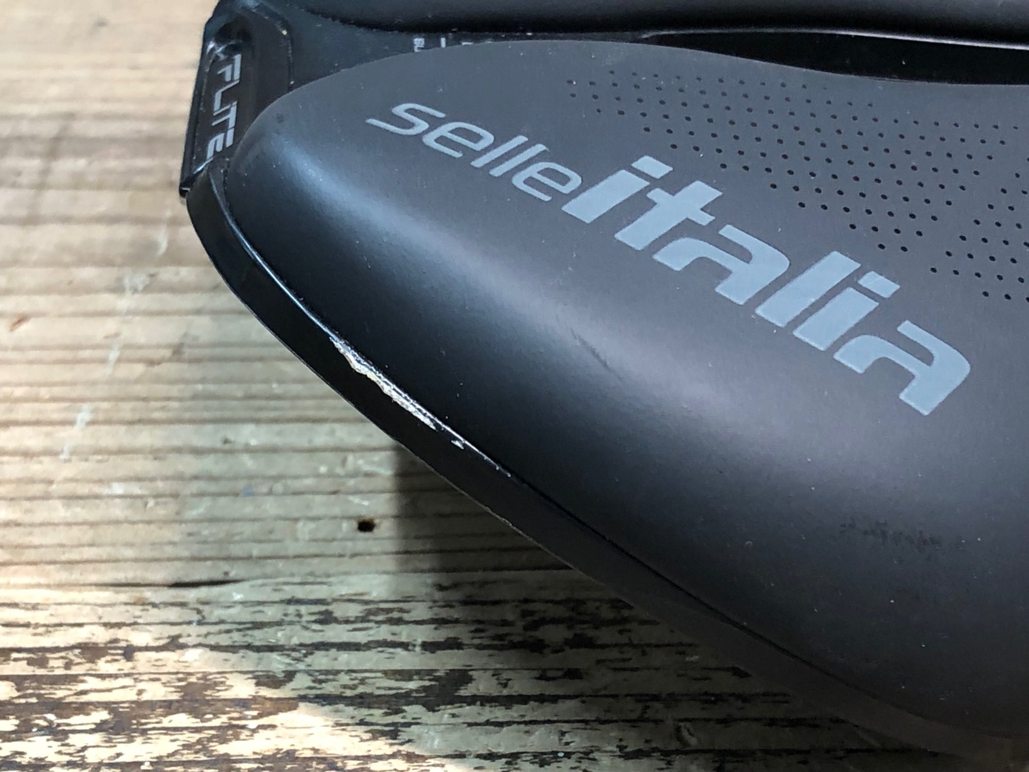 JM865 セライタリア selle ITALIA フライト FLITE BOOST SUPERFLOW L3
