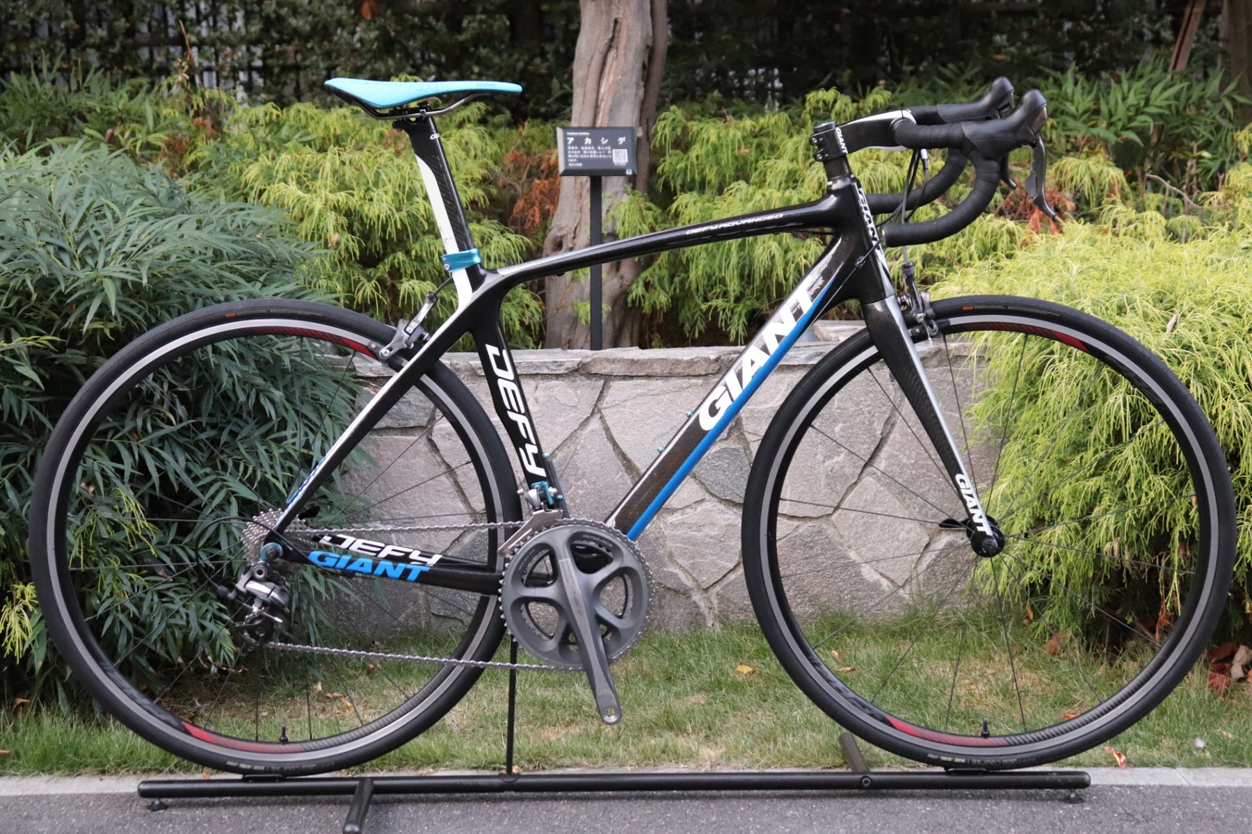 ジャイアント GIANT ディファイ DEFY ADVANCED 0 2011モデル Mサイズ