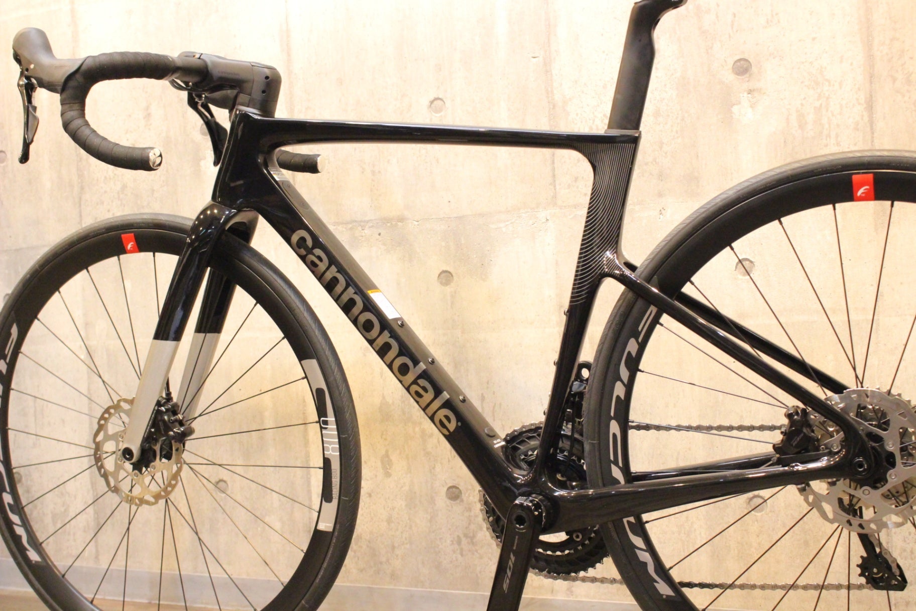 キャノンデール CANNONDALE スーパーシックス エヴォ SUPERSIX EVO 4