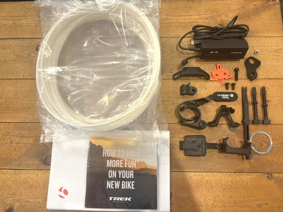 トレック TREK ドマーネ ディスク DOMANE SL6 DISC 2020モデル 52サイズ シマノ アルテグラ R8070 Di2 11S カーボン ロードバイク 【横浜店】