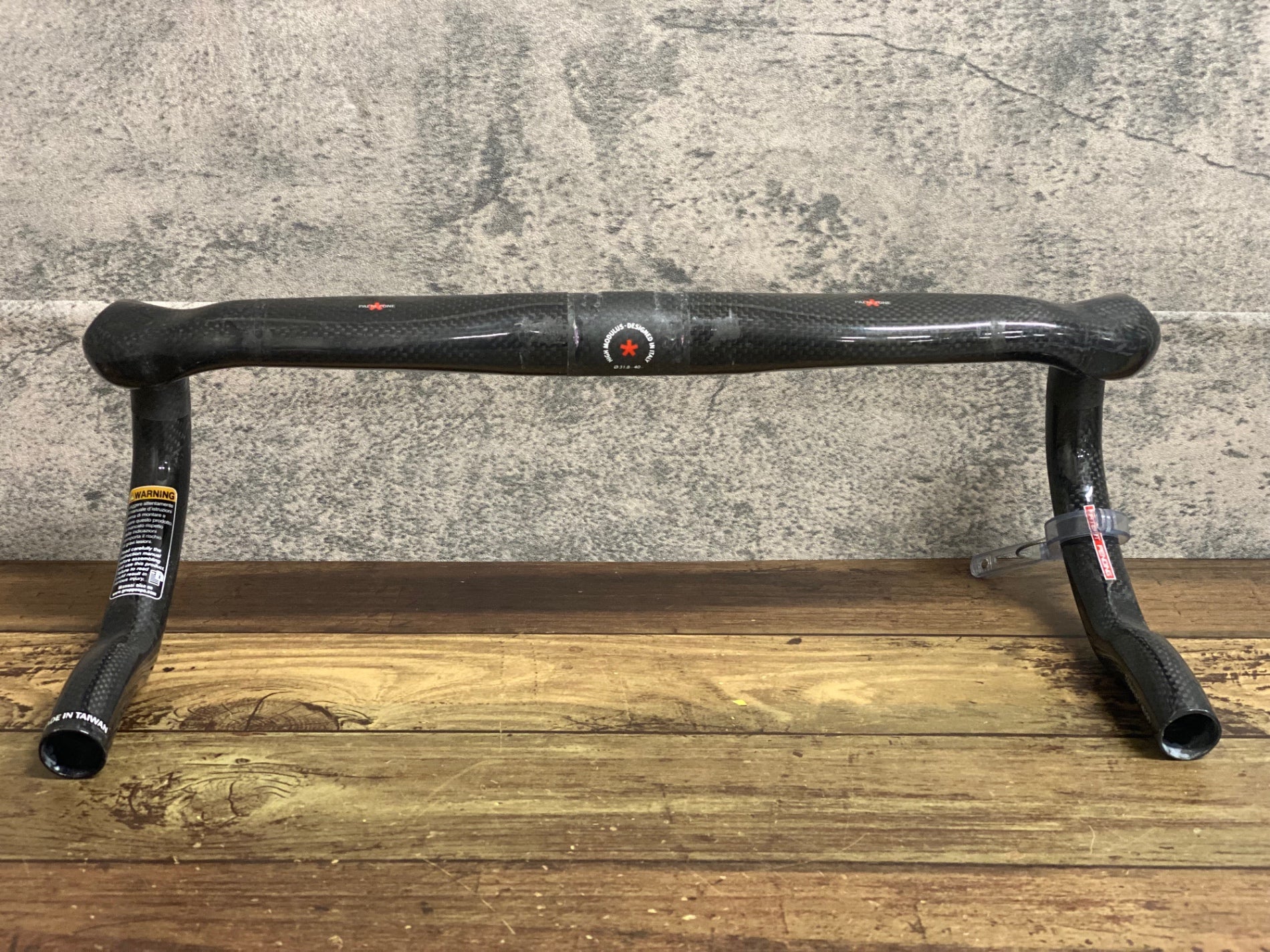 JQ542 チネリ cinelli neo morphe カーボンドロップハンドル Φ31.8