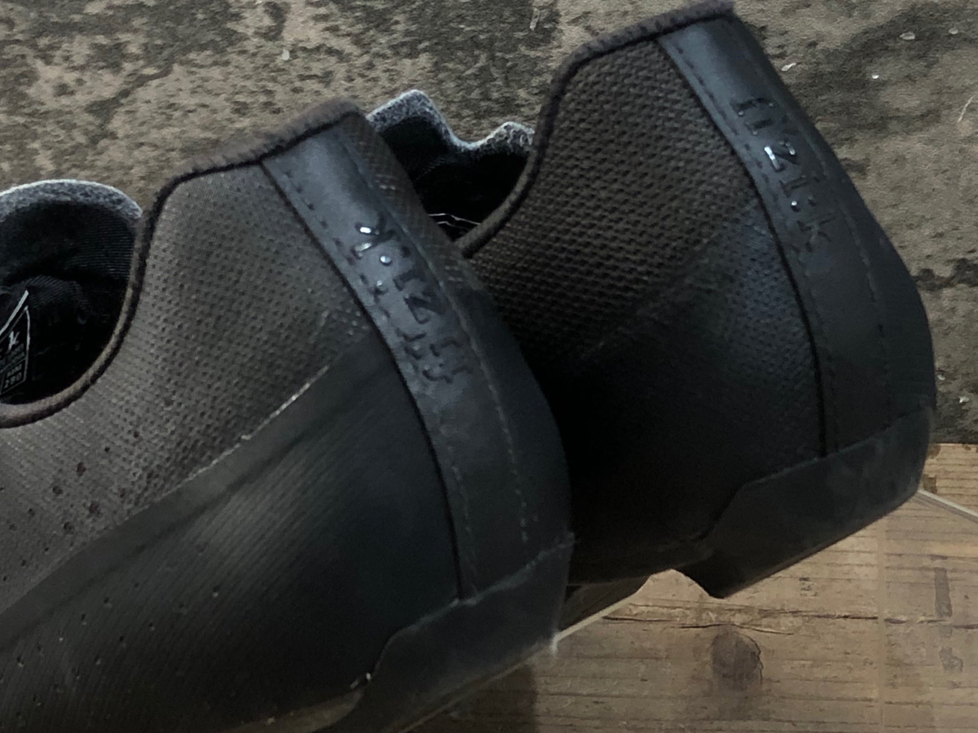 JZ417 フィジーク fizik TEMPO OVERCURVE R4 WIDE ビンディング