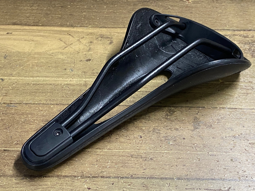 KF741 ブルックス BROOKS CAMBIUM CARVED C15 サドル 黒