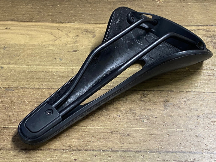 KF741 ブルックス BROOKS CAMBIUM CARVED C15 サドル 黒