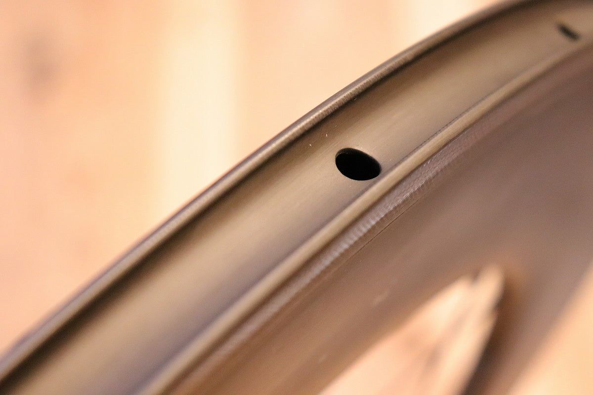 ブローチャーズ BROTURES シュレッド SHRED 88 カーボン クリンチャー