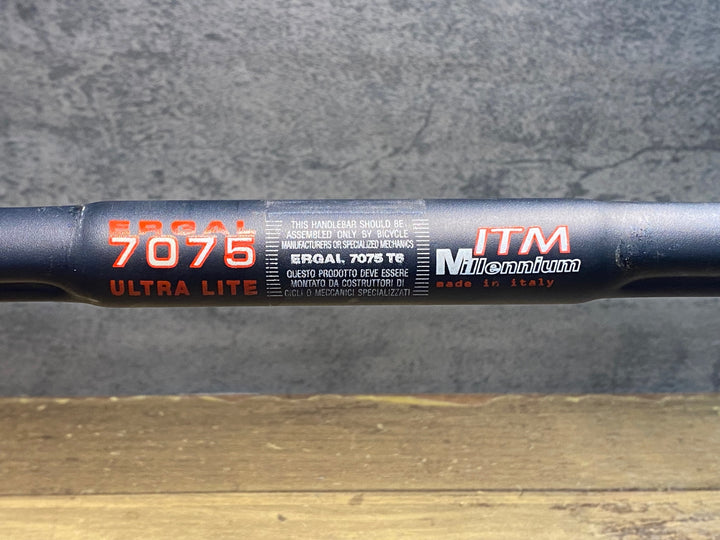 JM926 ITM MILLENNIUM ERGAL 7075 ULTRA LITE ドロップハンドル ブラケットC-C400mm Φ26