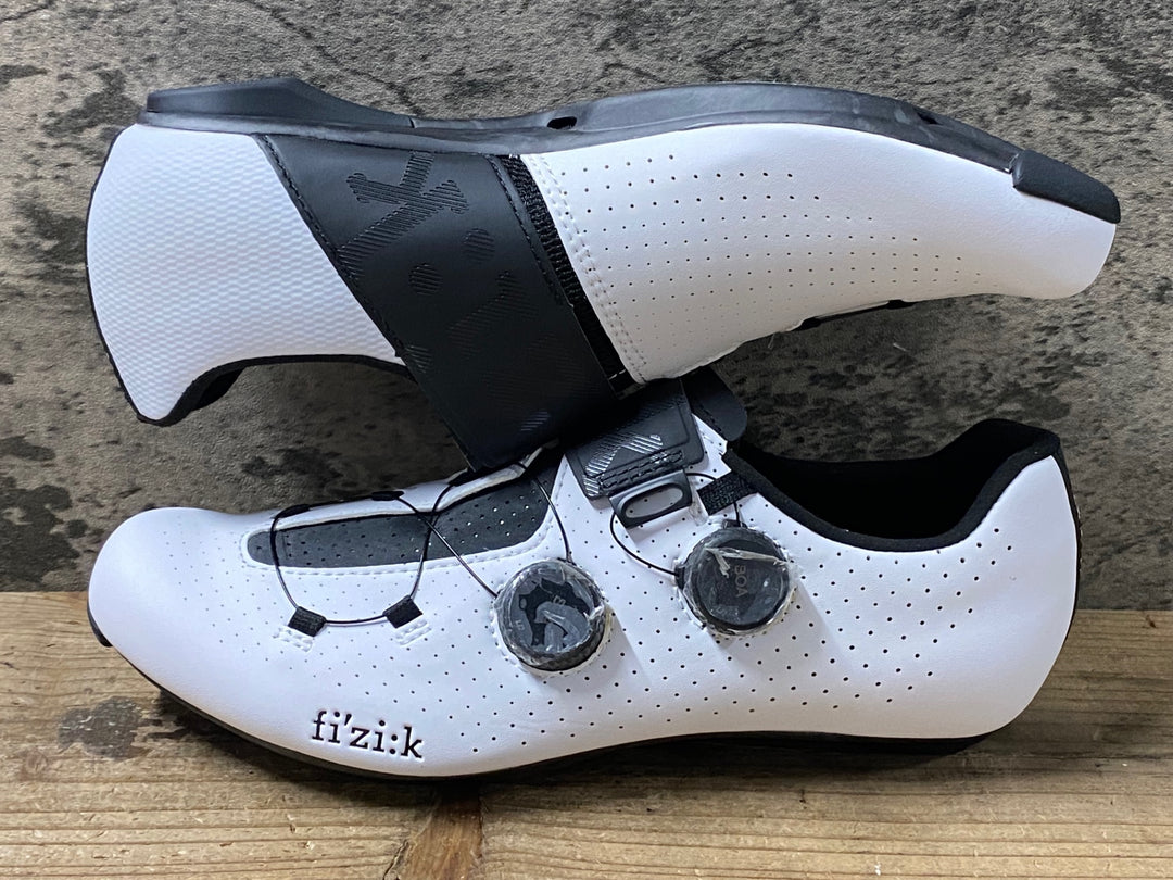 KI040 フィジーク fizik VENTO INFINITO CARBON ビンディングシューズ 3穴 白 EU41 1/2