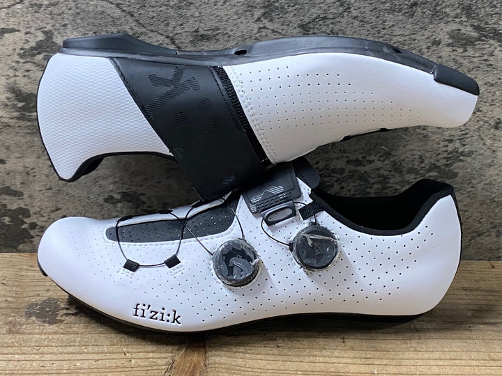 KI040 フィジーク fizik VENTO INFINITO CARBON ビンディングシューズ 3穴 白 EU41 1/2