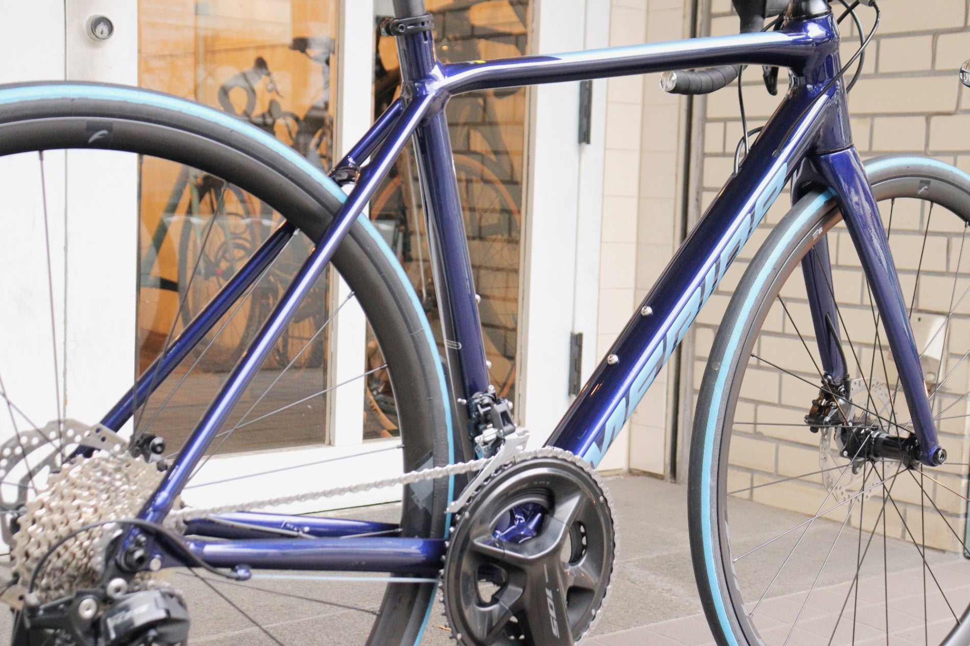 メリダ MERIDA スクルトゥーラ SCULTURA 700 2024モデル 50サイズ