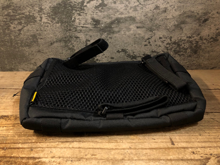 KE578 ジャックウルフスキン Jack Wolfskin ハンドルバーバッグ ポーチ ブラック