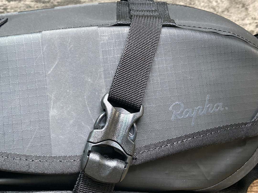 JI160 ラファ Rapha EXPLORE WATERPROOF REAR PACK サドルバッグ 黒