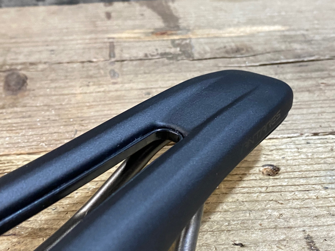 KC309 フィジーク fizik VENTO ANTARES R3 サドル 黒 kium レール 140mm