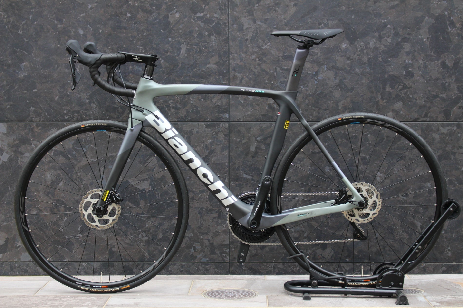 ビアンキ BIANCHI オルトレ OLTRE XR3 DISC 2023 57サイズ シマノ 105