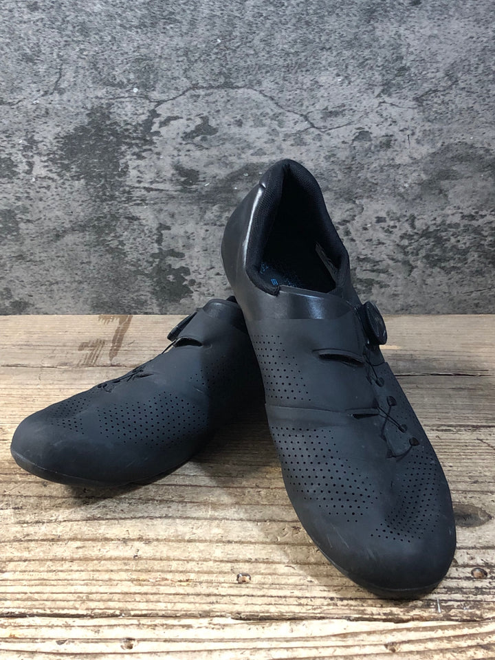 KA692 シマノ SHIMANO RC3 SH-RC302M ビンディングシューズ 黒 EU43 3穴