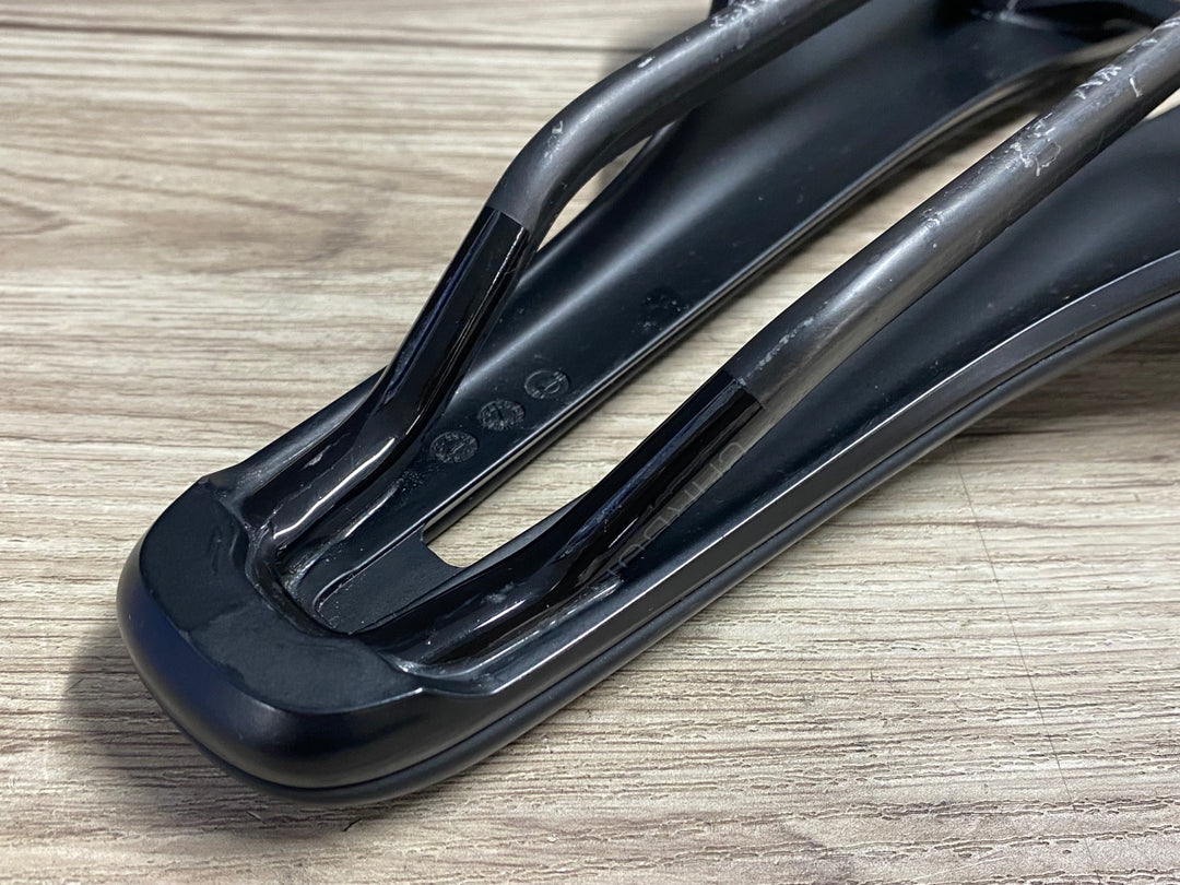 KI977 ボントレガー BONTRAGER AEOLUS PRO サドル 145mm カーボンレール ※ブリッジ割れのためジャンク